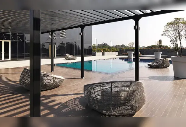 Kondapur Skyscraper - Infinity Pool